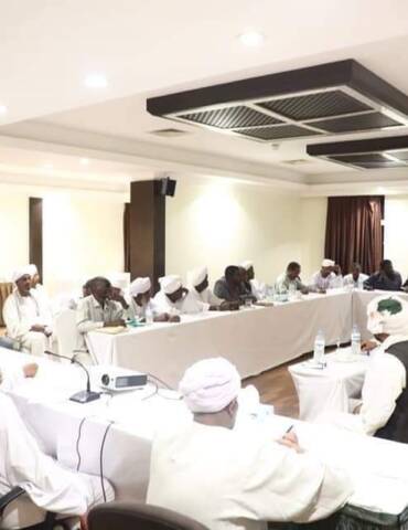 اللجنة العليا لاعداد الوثيقة التوافقية تطالب بتوحيد المبادرات الوطنية